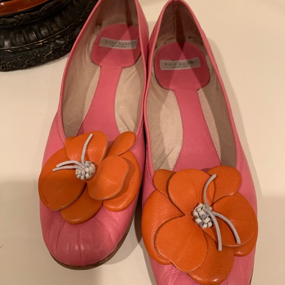 Kate Spade Classic Pink & Orange Flower Flats 9M - Picture 3 of 6